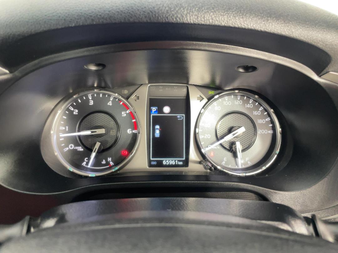 Photo '21' of Toyota Hilux