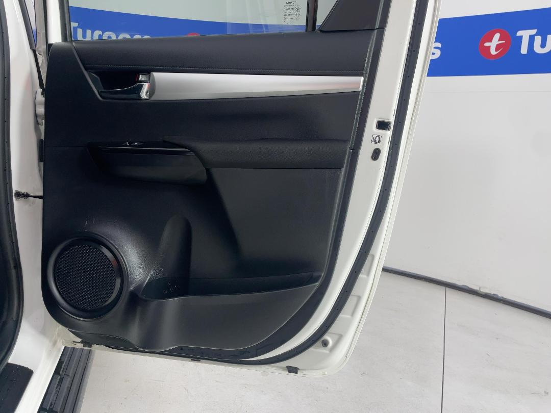 Photo '19' of Toyota Hilux