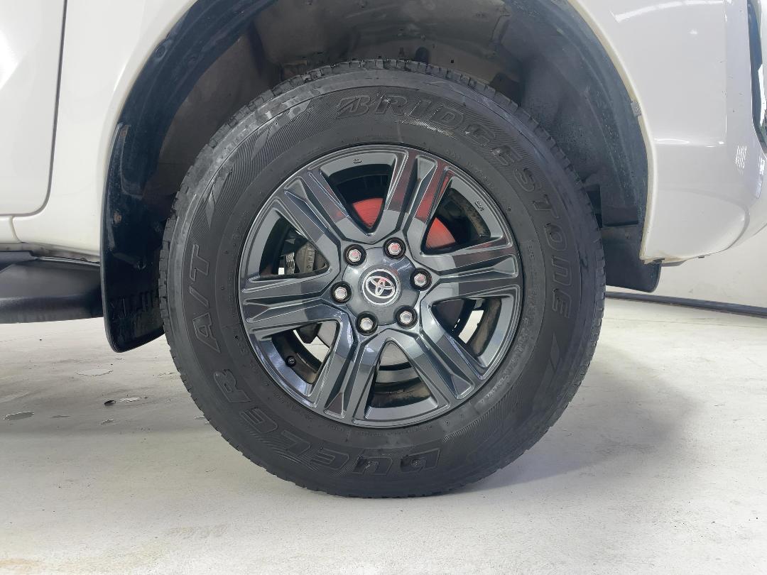 Photo '9' of Toyota Hilux Photo '9' of Toyota Hilux