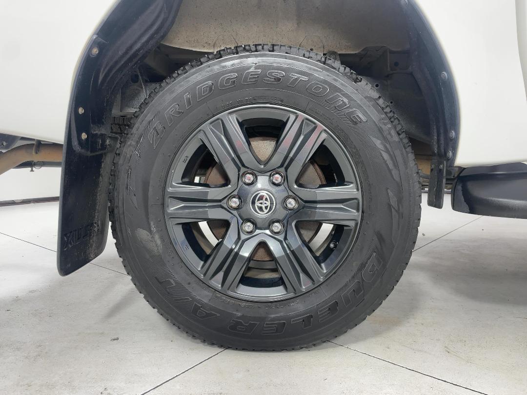 Photo '12' of Toyota Hilux Photo '12' of Toyota Hilux