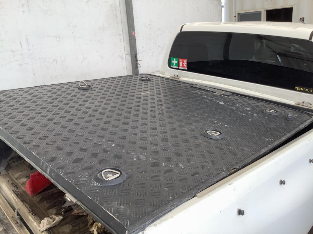 Photo '8' of Toyota Hilux SR5 TD DC