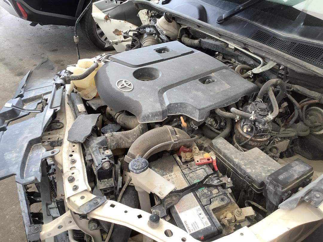 Photo '12' of Toyota Hilux SR5 TD DC