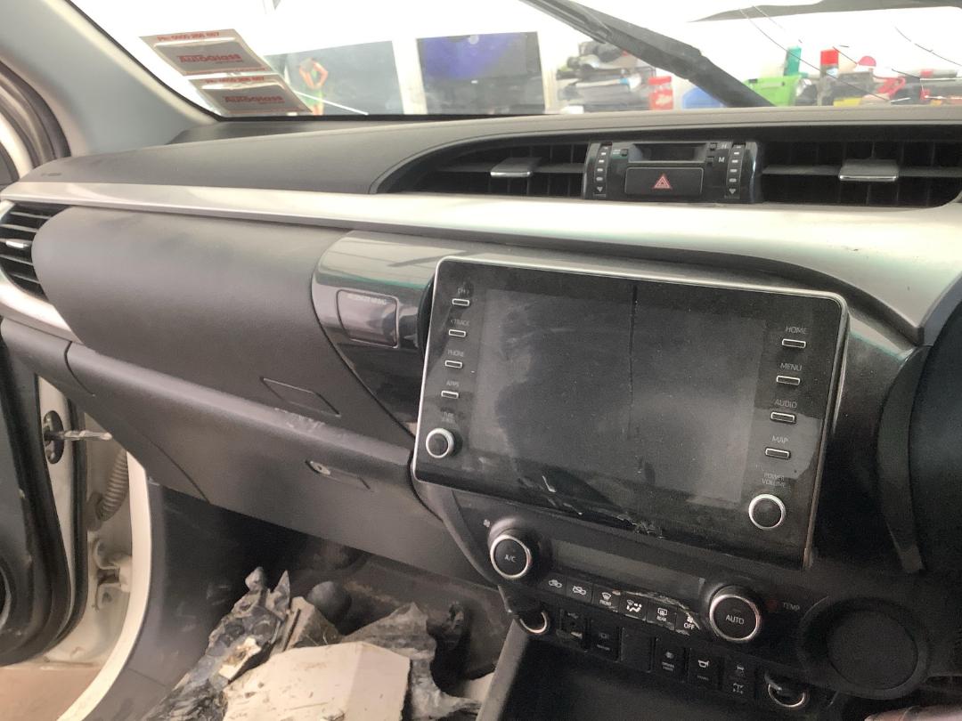 Photo '17' of Toyota Hilux SR5 TD DC