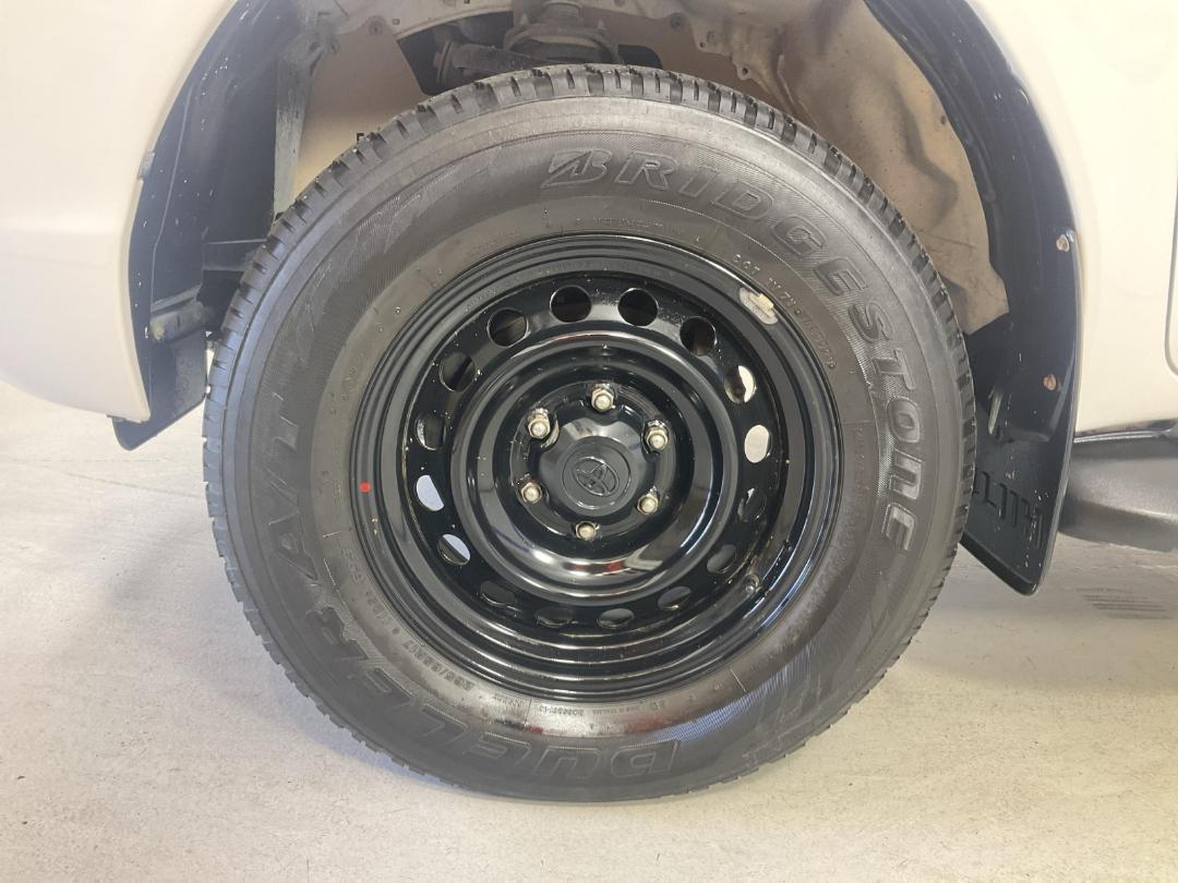 Photo '10' of Toyota Hilux