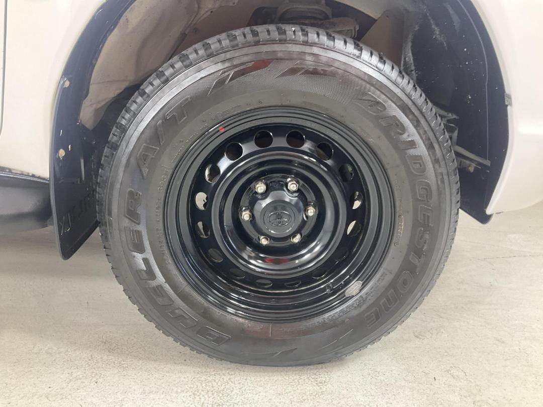 Photo '9' of Toyota Hilux