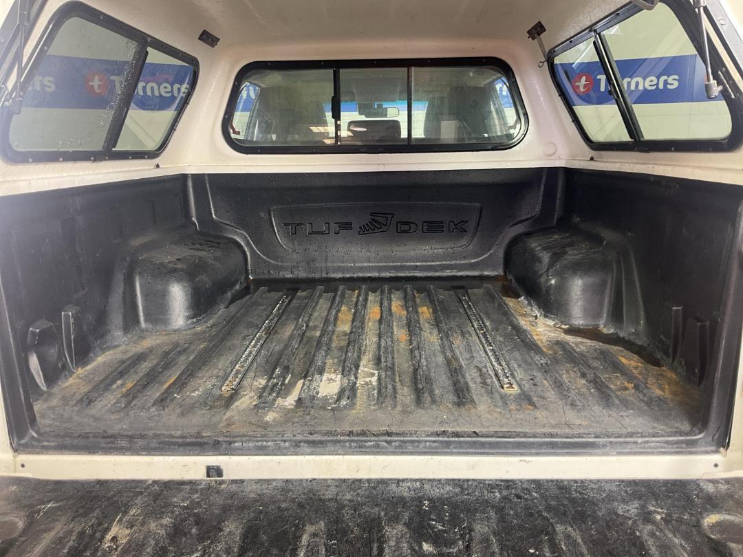 Photo '14' of Toyota Hilux