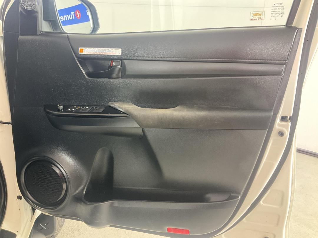 Photo '15' of Toyota Hilux