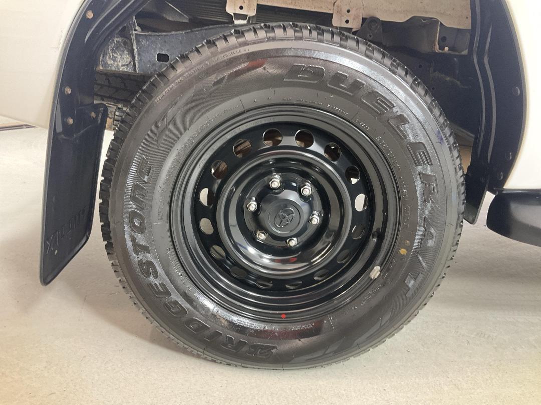 Photo '12' of Toyota Hilux