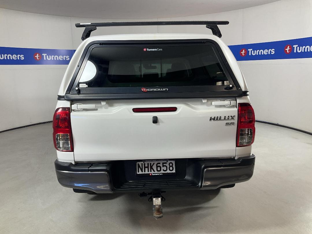 Photo '6' of Toyota Hilux