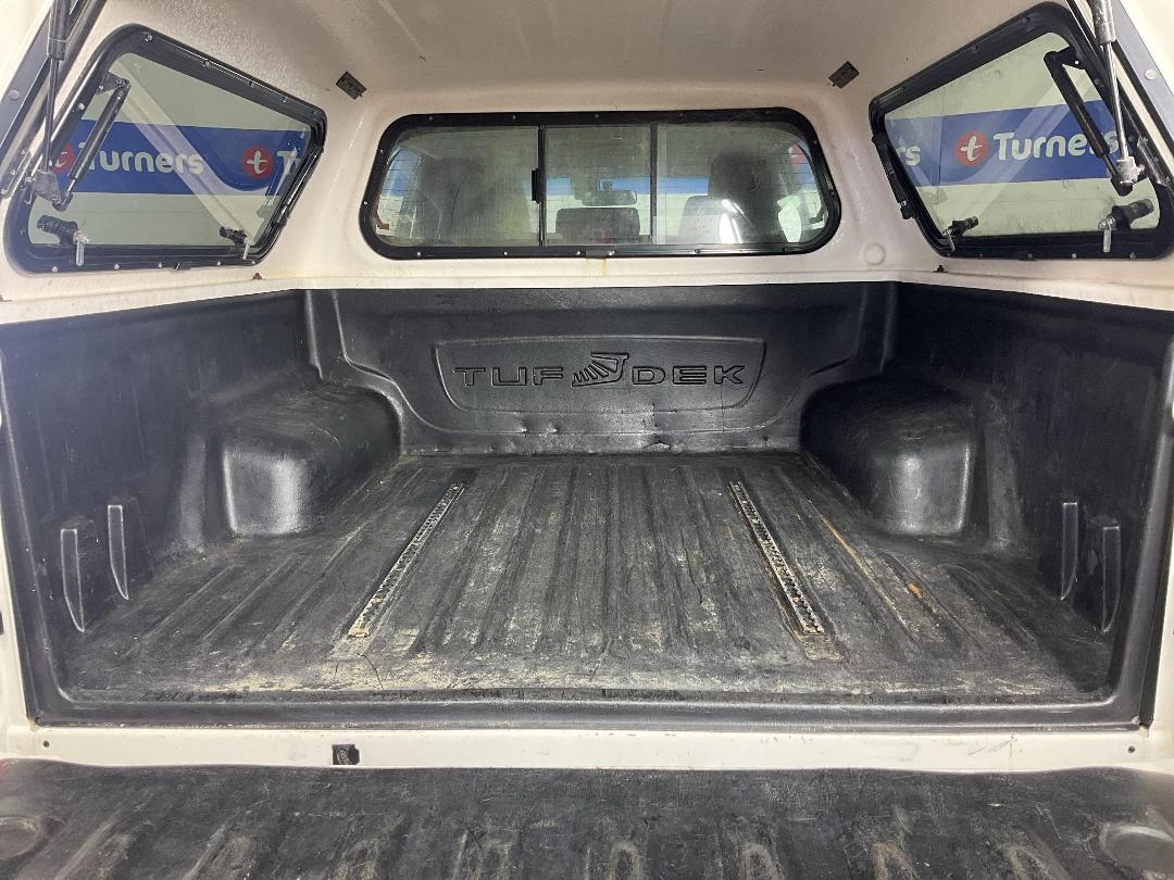 Photo '14' of Toyota Hilux