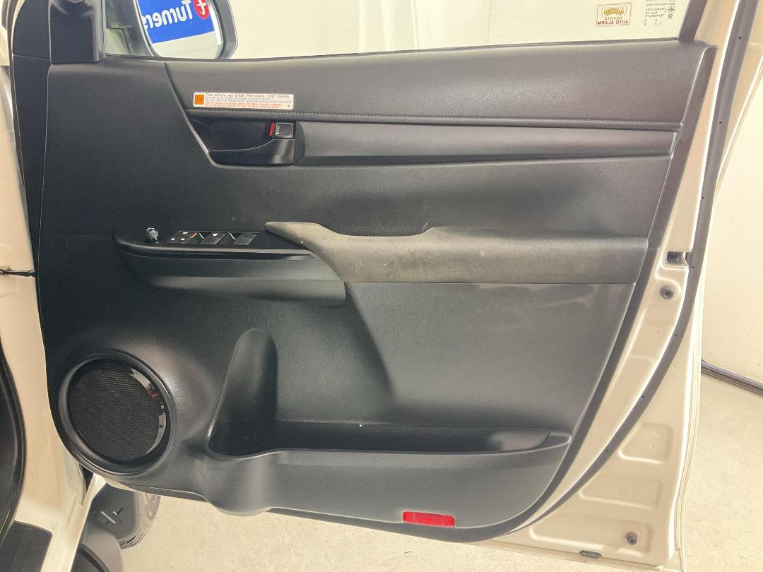 Photo '15' of Toyota Hilux