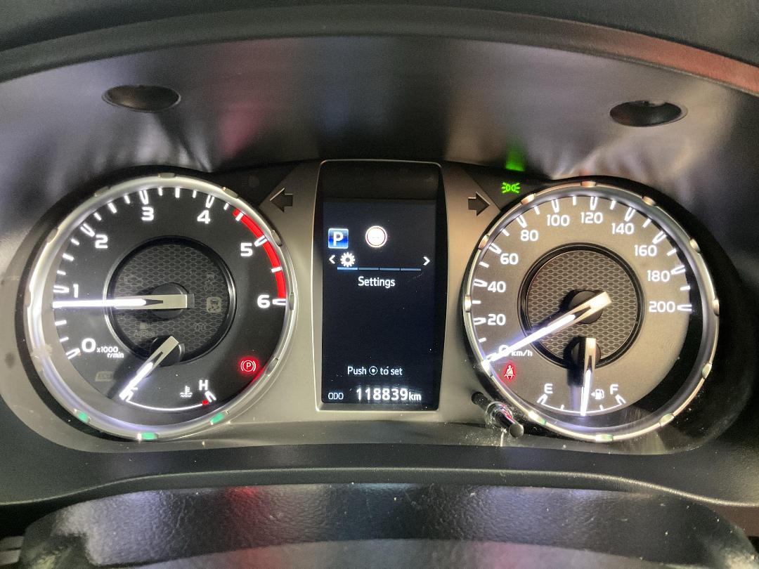 Photo '21' of Toyota Hilux