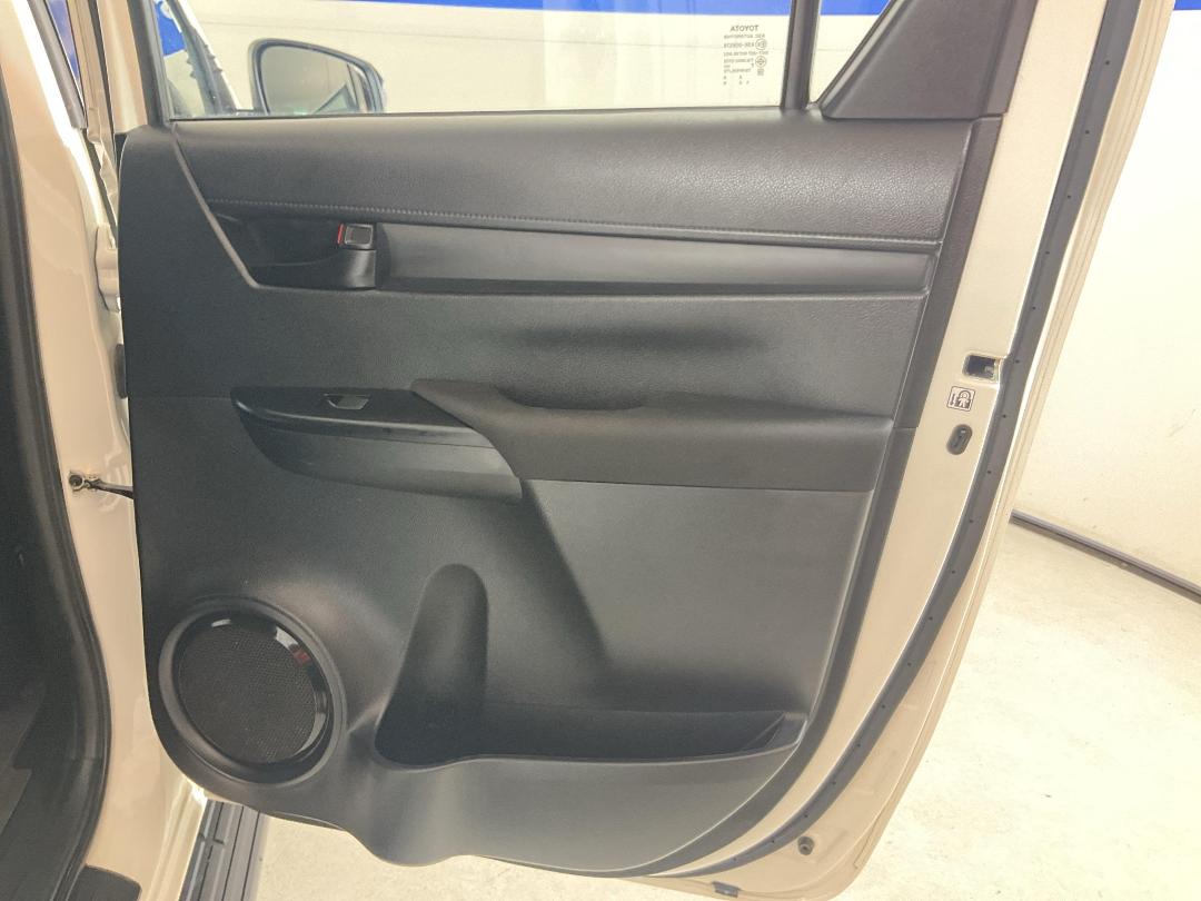 Photo '19' of Toyota Hilux