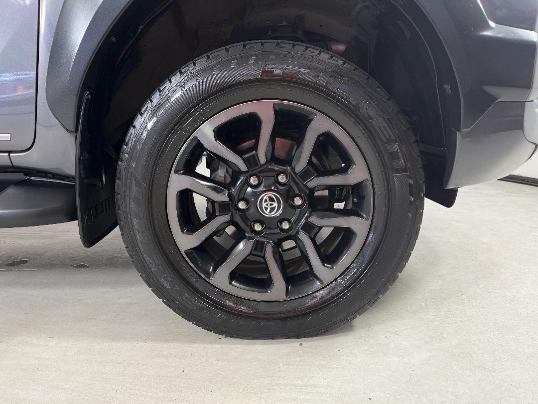 Photo '9' of Toyota Hilux Photo '9' of Toyota Hilux