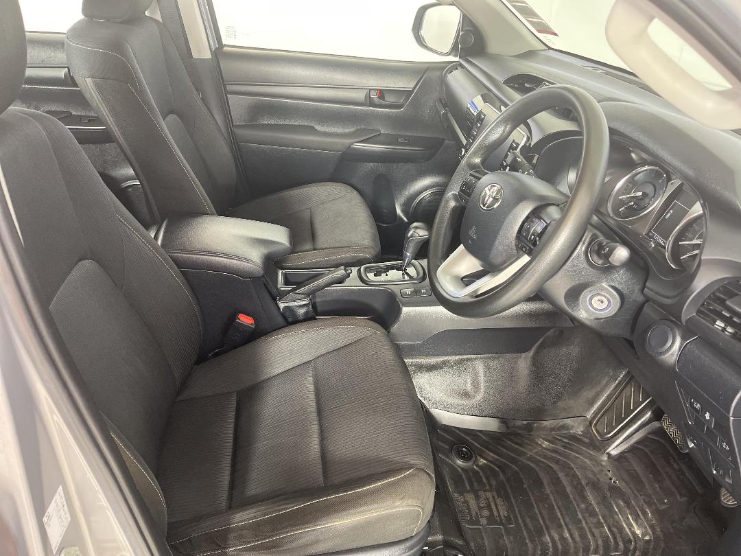 Photo '16' of Toyota Hilux Photo '16' of Toyota Hilux