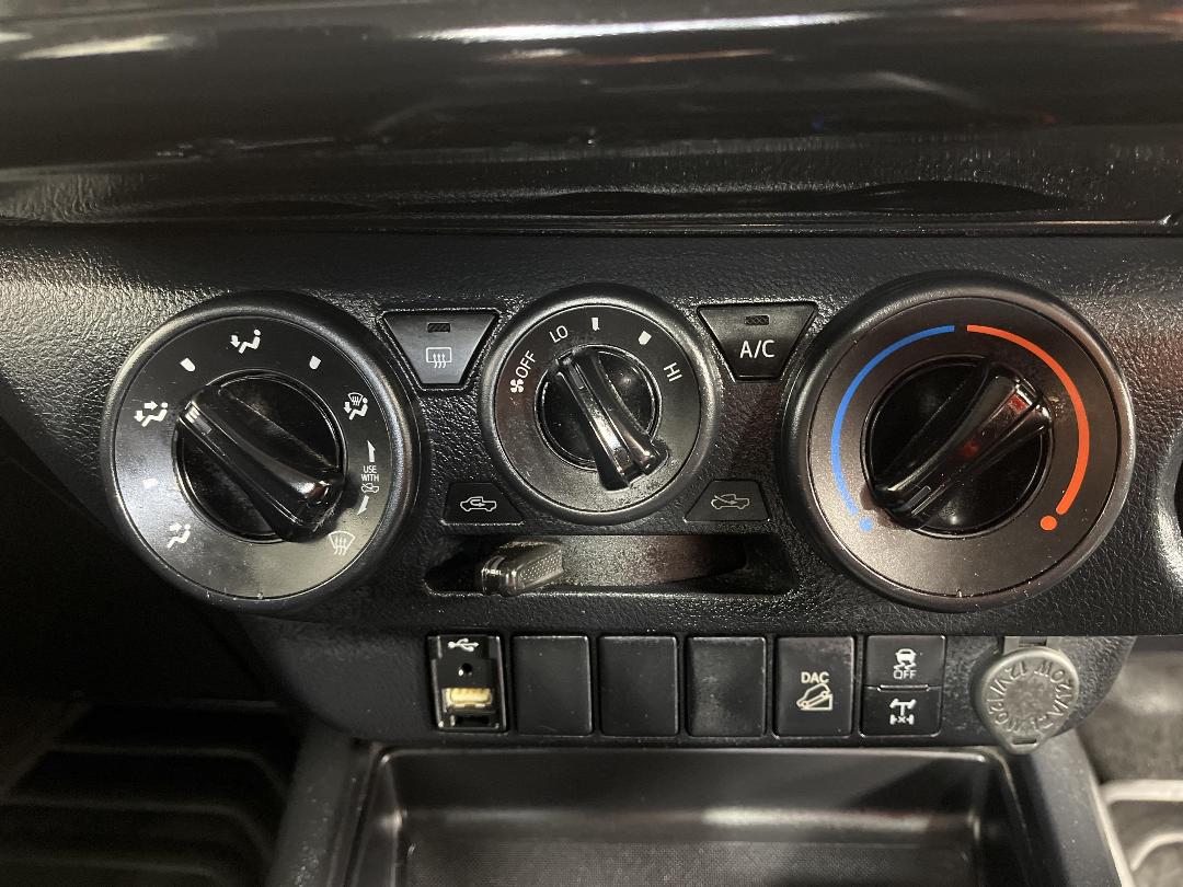 Photo '26' of Toyota Hilux Photo '26' of Toyota Hilux