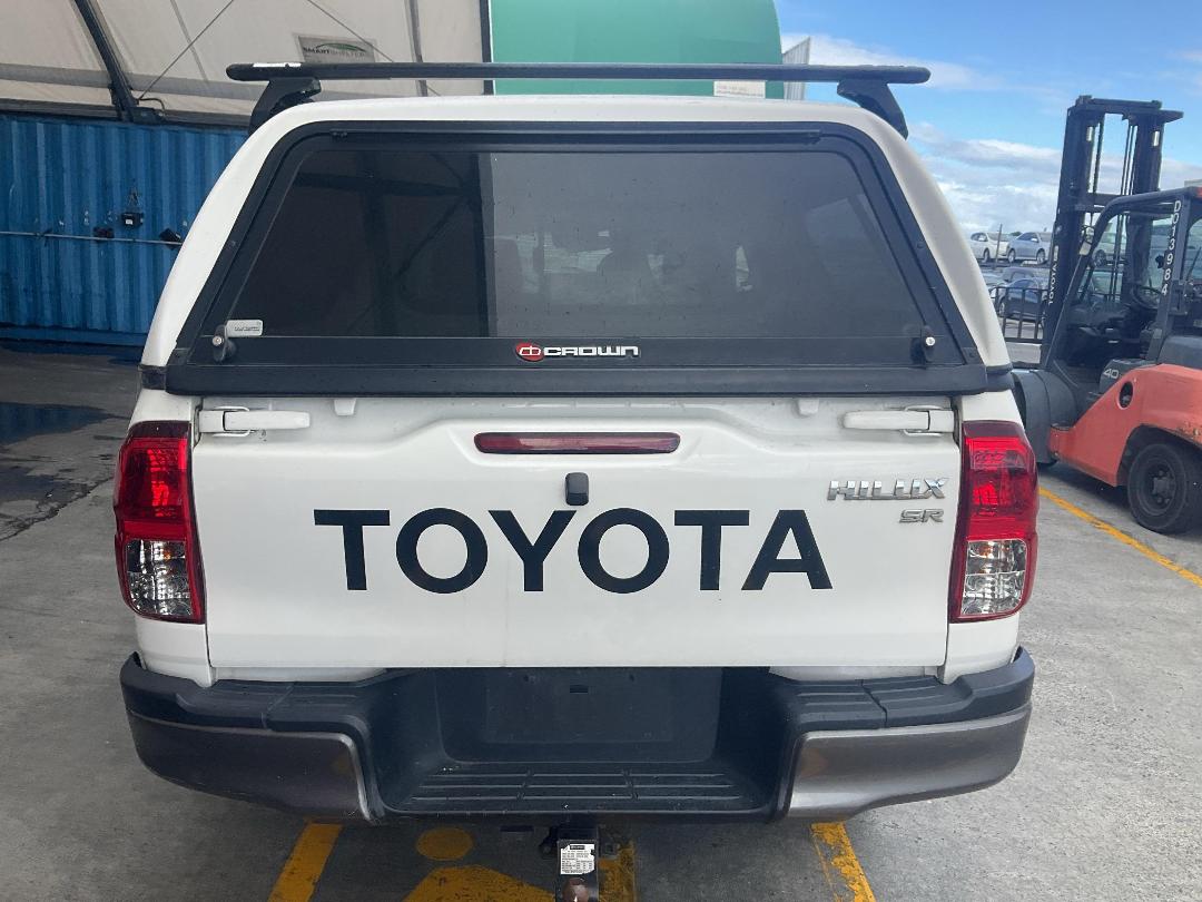 Photo '5' of Toyota Hilux SR TD DC Photo '5' of Toyota Hilux SR TD DC