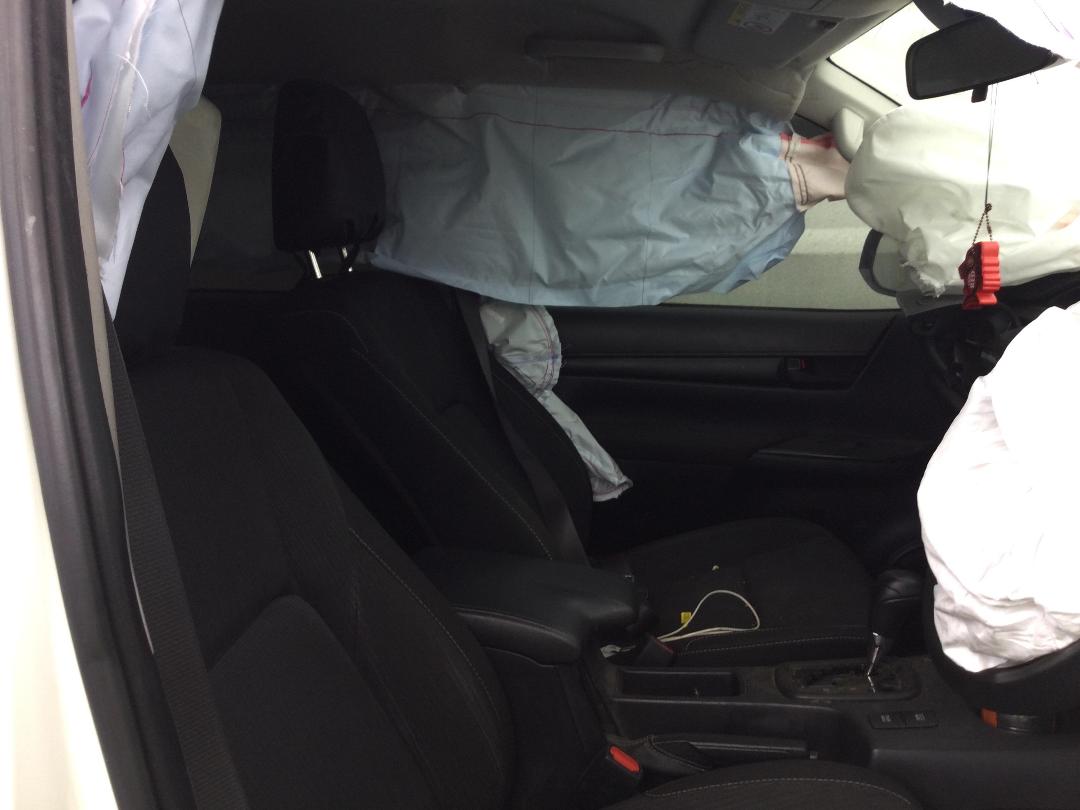 Photo '5' of Toyota Hilux SR TD DC Photo '5' of Toyota Hilux SR TD DC