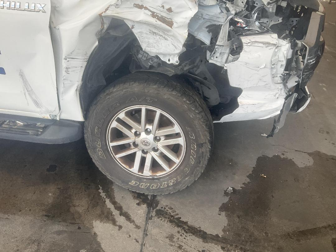 Photo '2' of Toyota Hilux SR TD DC Photo '2' of Toyota Hilux SR TD DC