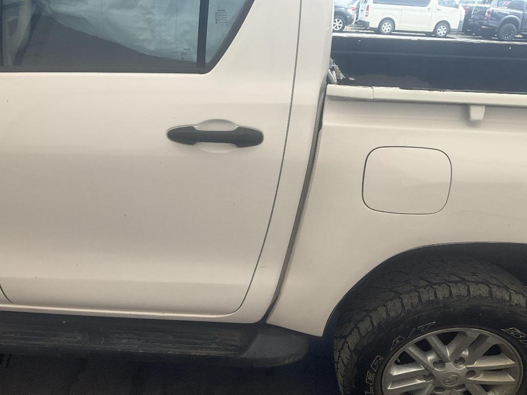 Photo '10' of Toyota Hilux SR TD DC Photo '10' of Toyota Hilux SR TD DC