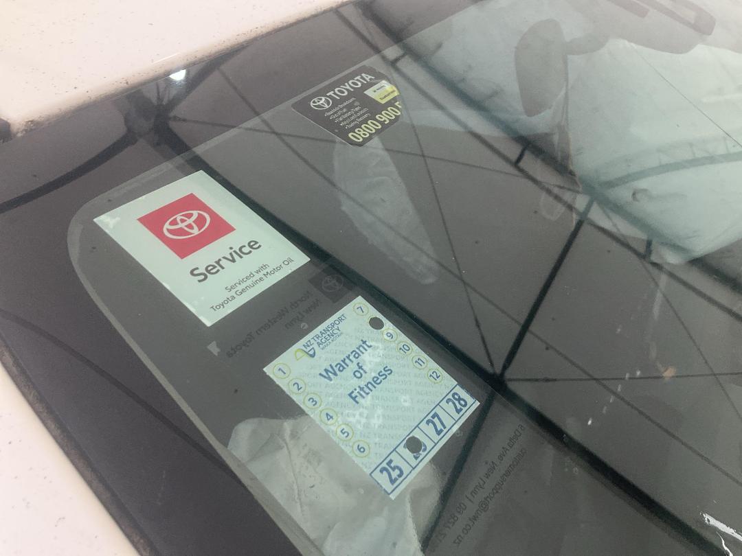 Photo '21' of Toyota Hilux SR TD DC Photo '21' of Toyota Hilux SR TD DC