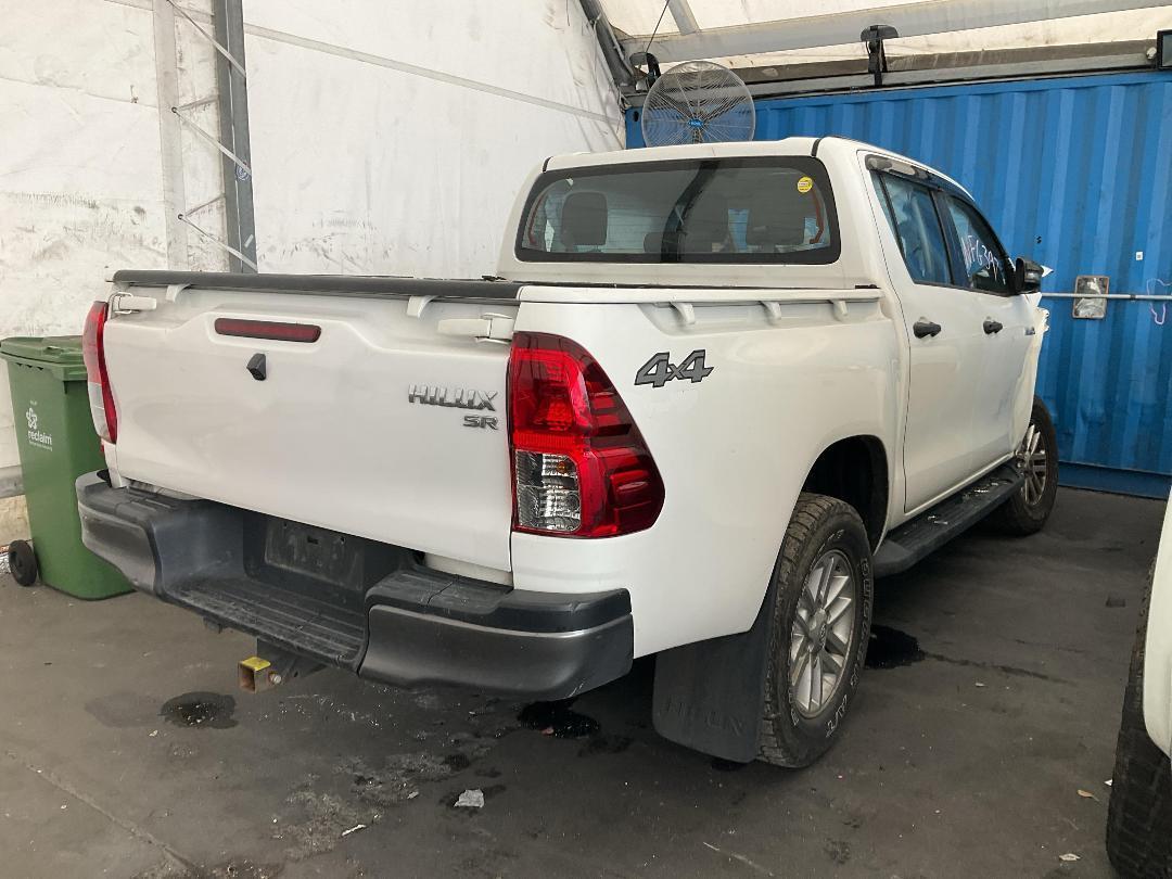 Photo '5' of Toyota Hilux SR TD DC Photo '5' of Toyota Hilux SR TD DC