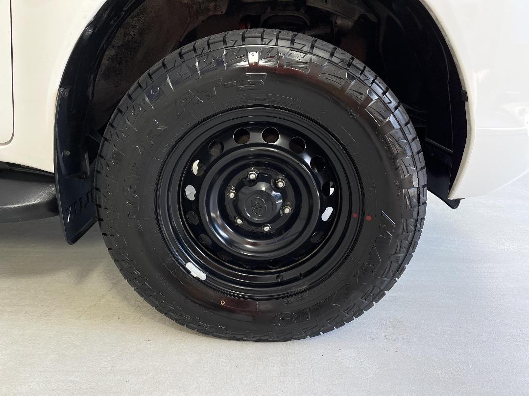 Photo '9' of Toyota Hilux Photo '9' of Toyota Hilux