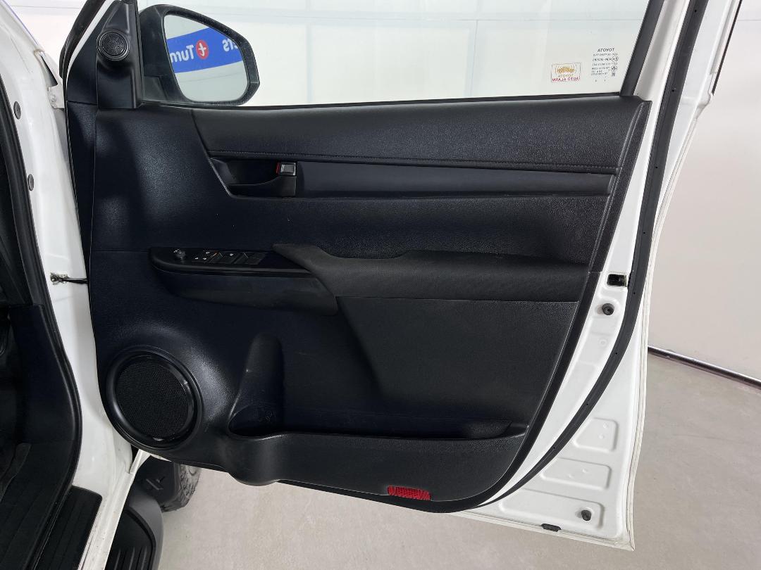 Photo '15' of Toyota Hilux Photo '15' of Toyota Hilux