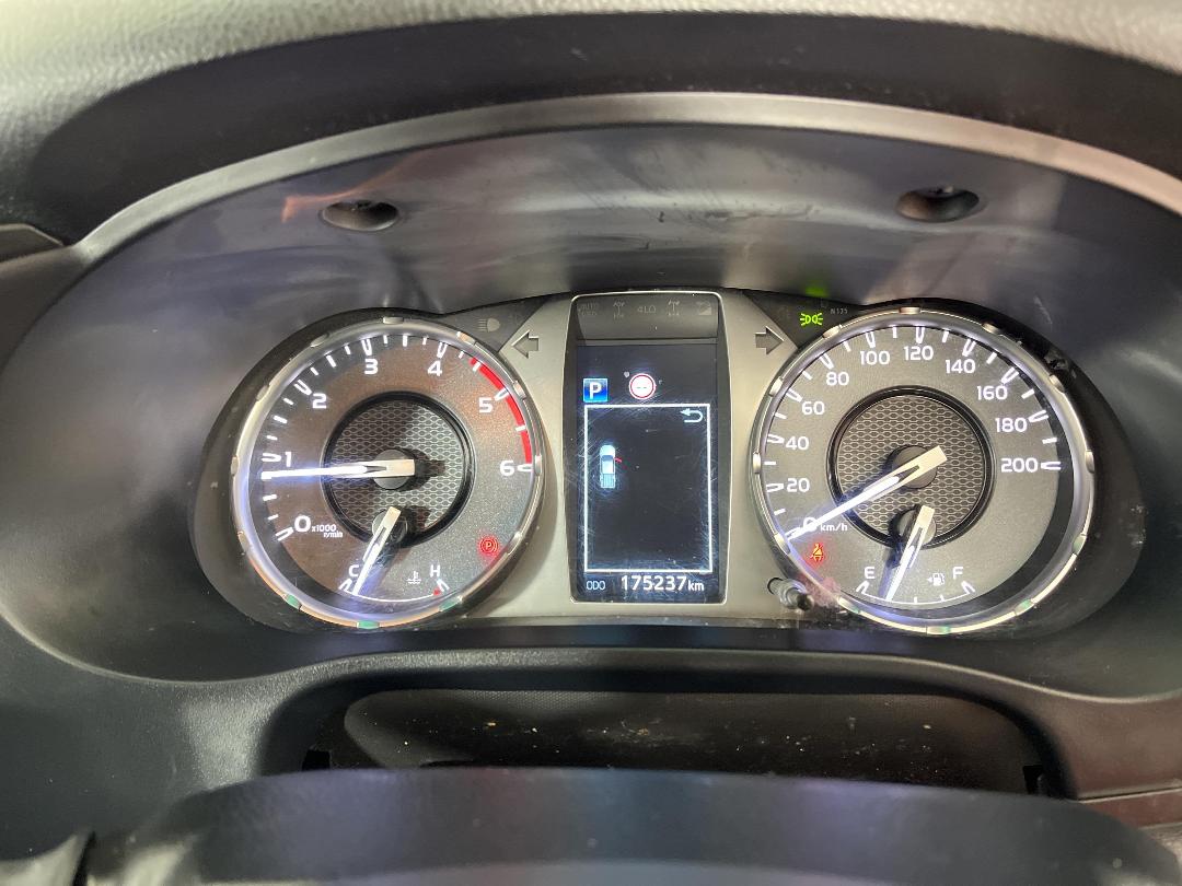 Photo '21' of Toyota Hilux Photo '21' of Toyota Hilux