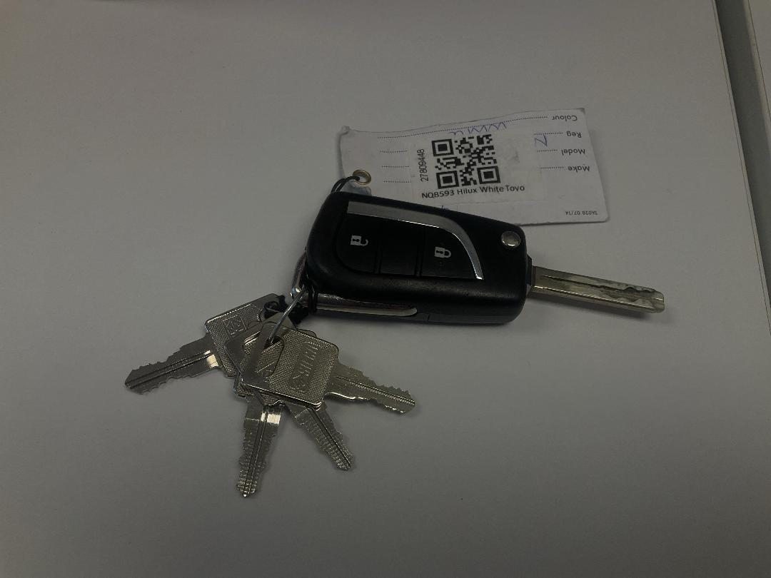 Photo '22' of Toyota Hilux Photo '22' of Toyota Hilux