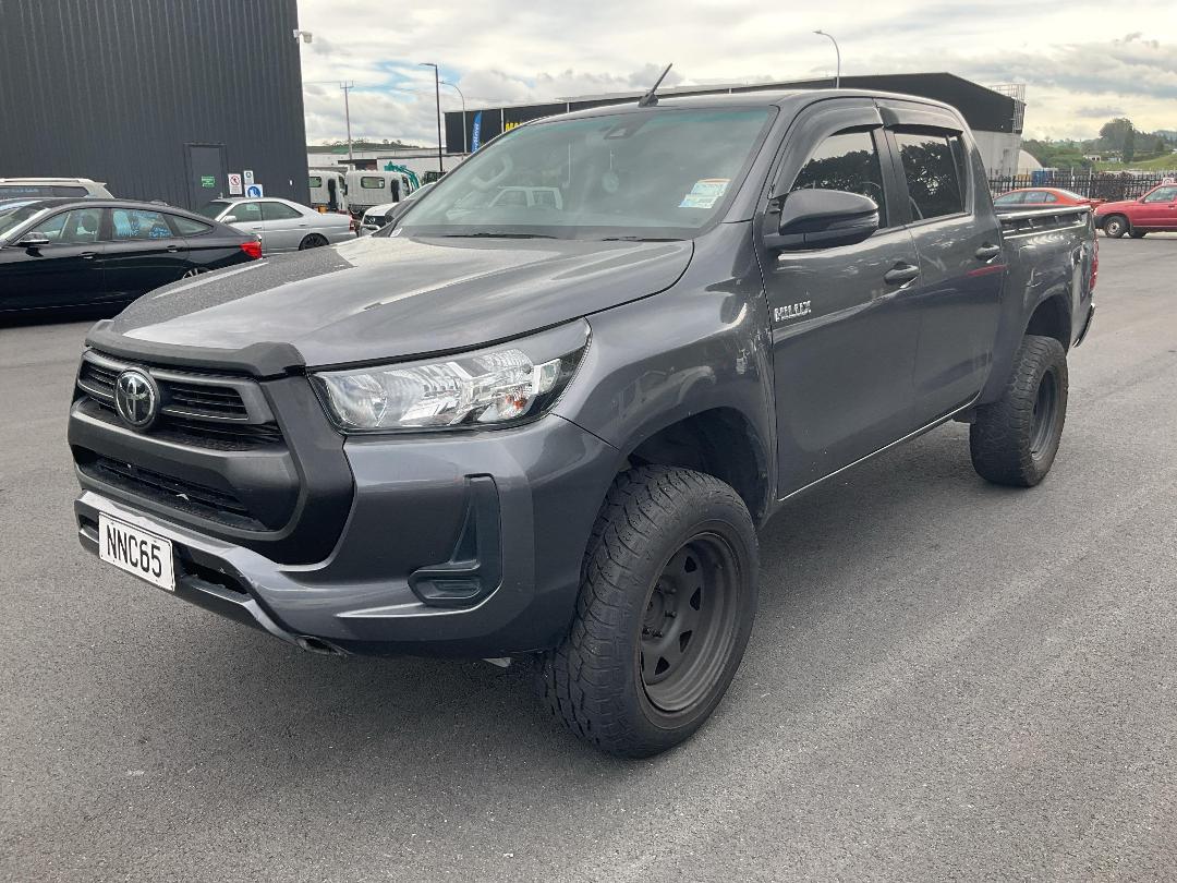 Photo '2' of Toyota Hilux SR TD DC Photo '2' of Toyota Hilux SR TD DC