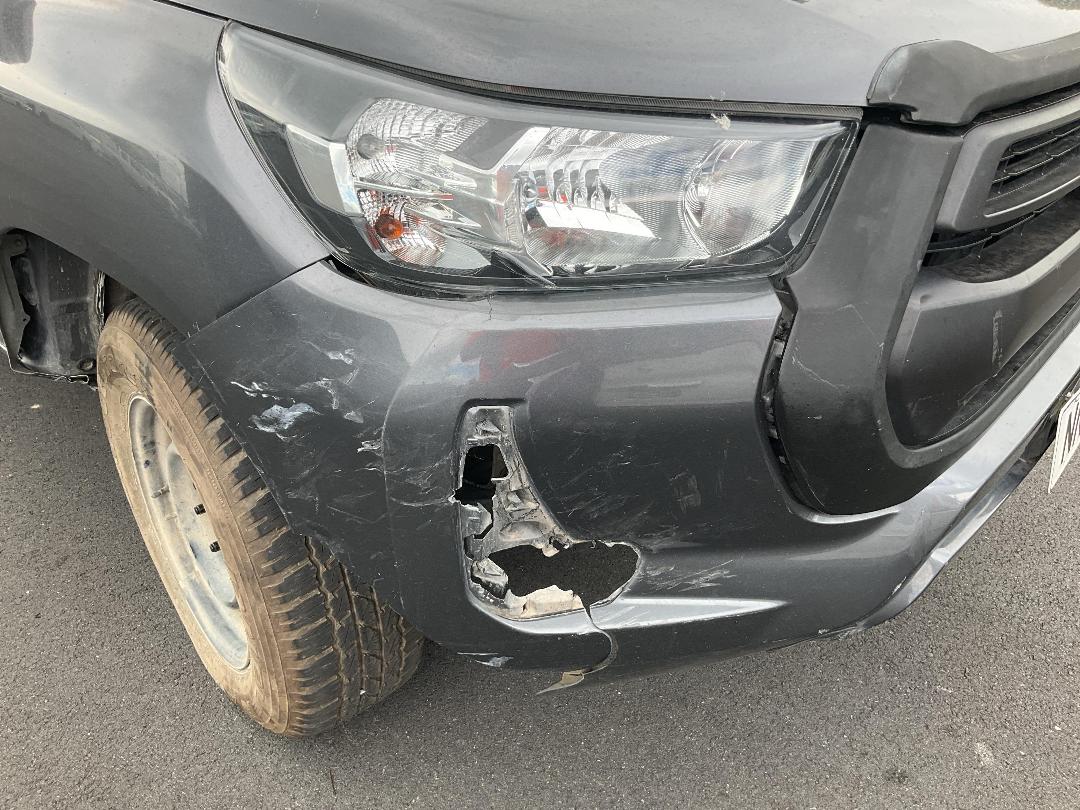 Photo '12' of Toyota Hilux SR TD DC Photo '12' of Toyota Hilux SR TD DC