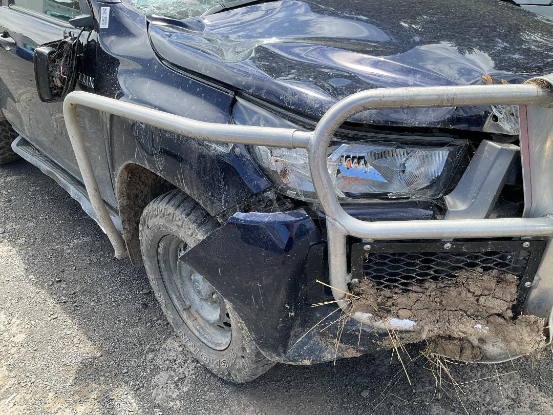 Photo '5' of Toyota Hilux SR TD EC/CC Photo '5' of Toyota Hilux SR TD EC/CC