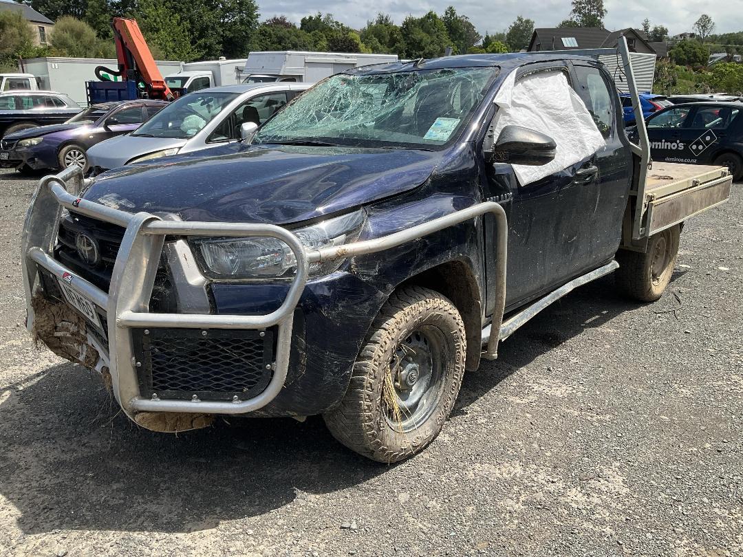 Photo '4' of Toyota Hilux SR TD EC/CC Photo '4' of Toyota Hilux SR TD EC/CC