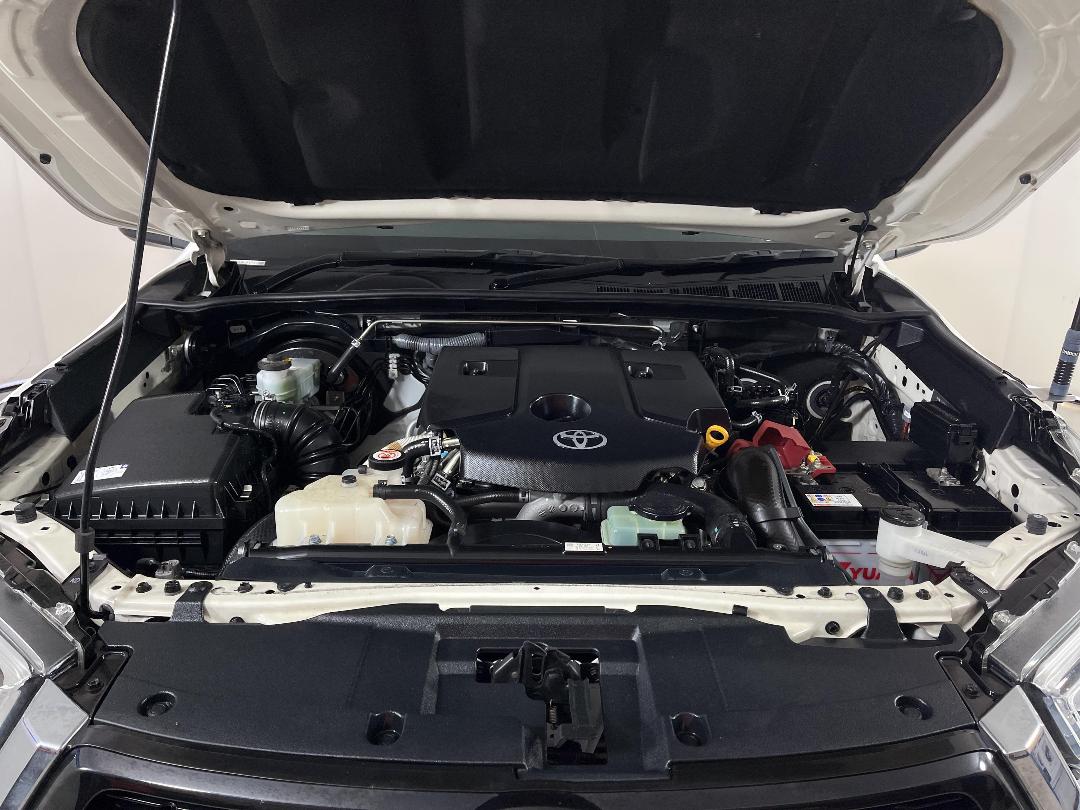 Photo '13' of Toyota Hilux