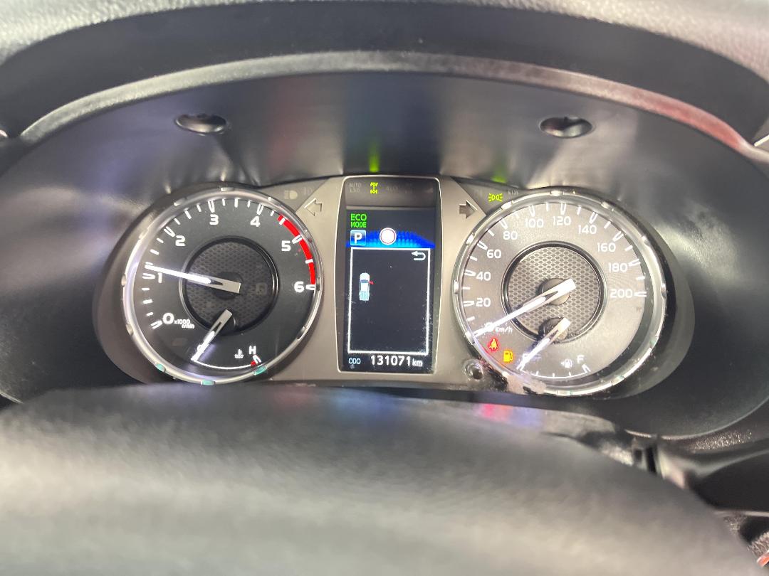 Photo '21' of Toyota Hilux