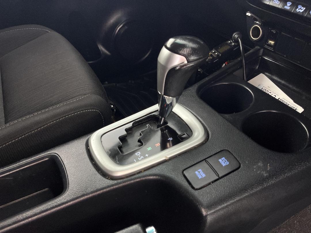 Photo '18' of Toyota Hilux