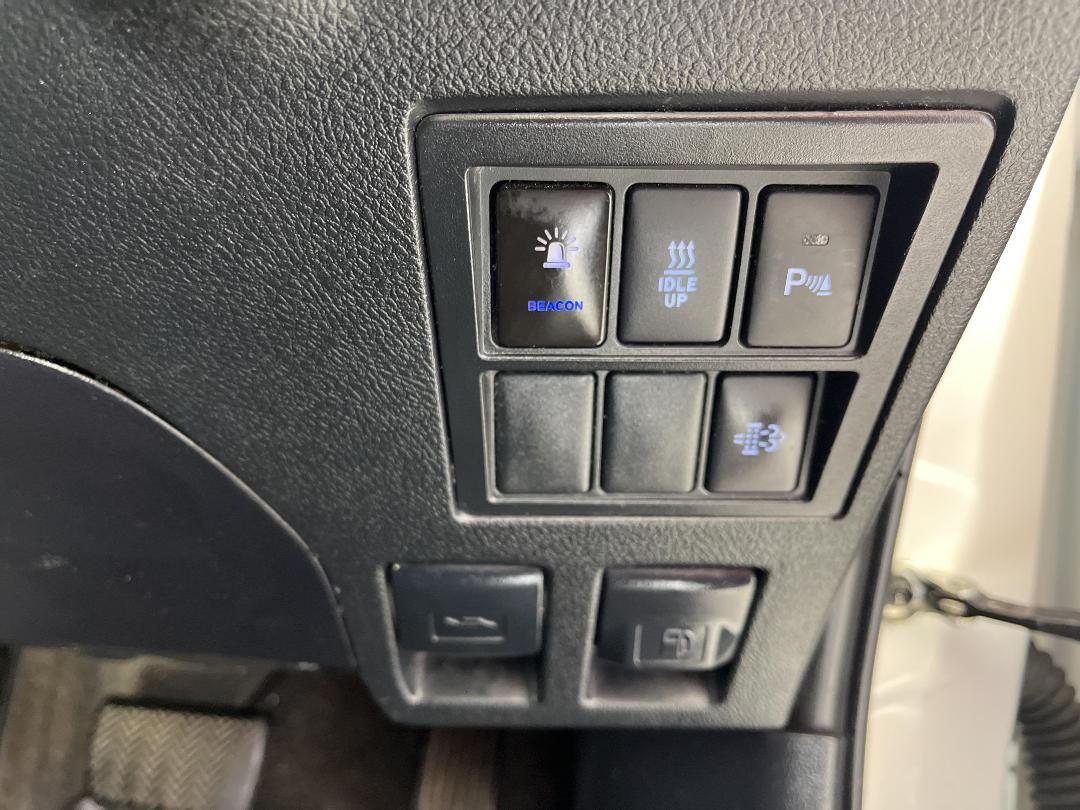 Photo '24' of Toyota Hilux