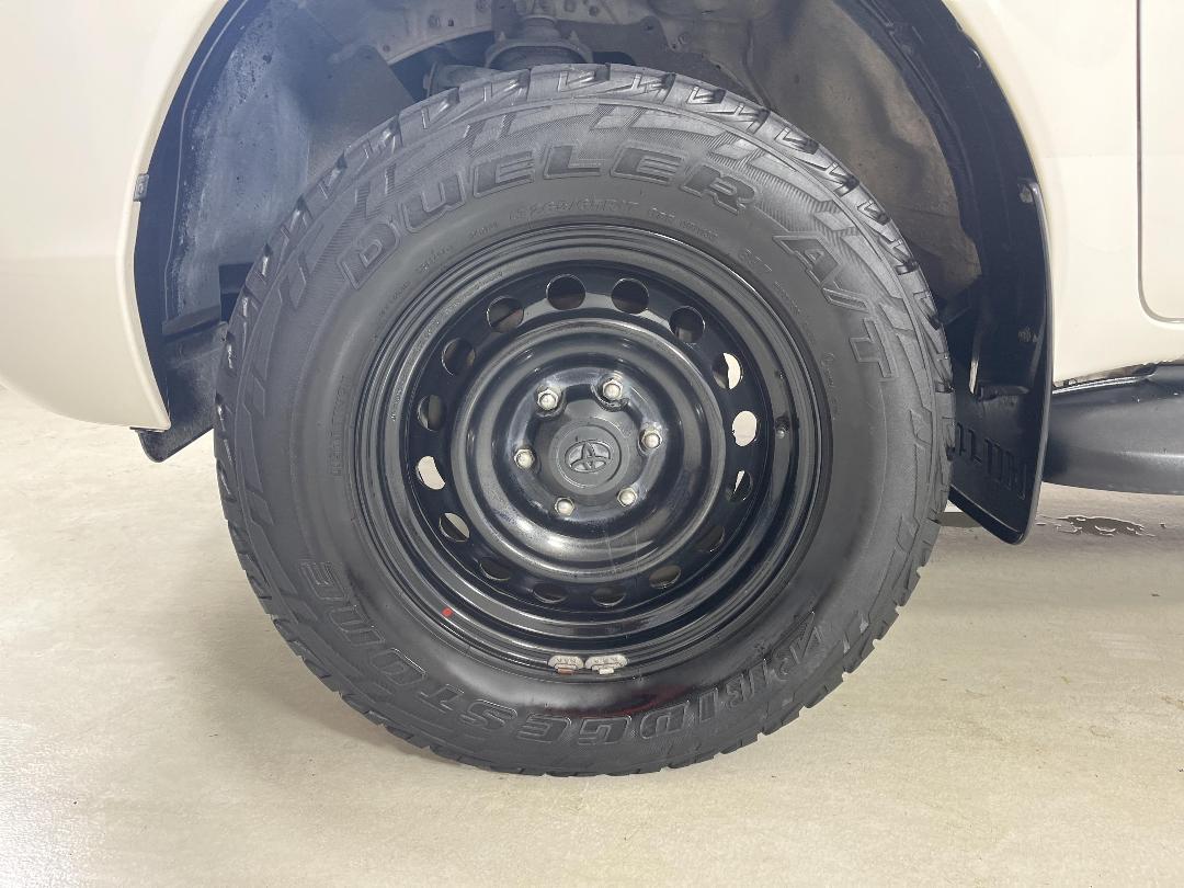 Photo '10' of Toyota Hilux