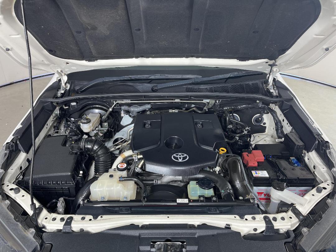 Photo '13' of Toyota Hilux