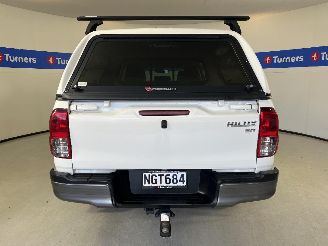 Photo '6' of Toyota Hilux