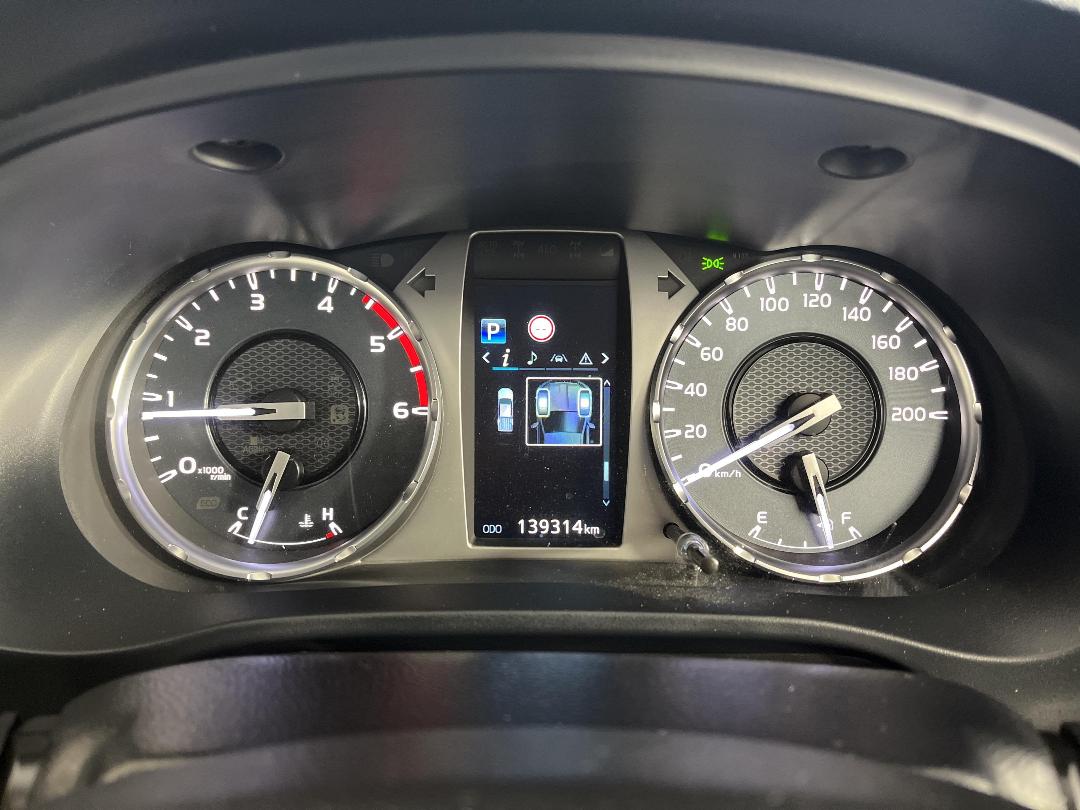 Photo '21' of Toyota Hilux