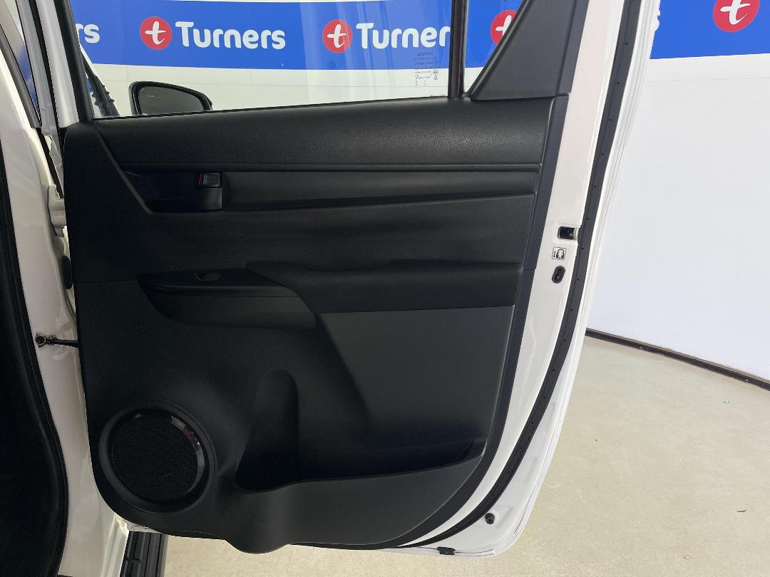 Photo '19' of Toyota Hilux