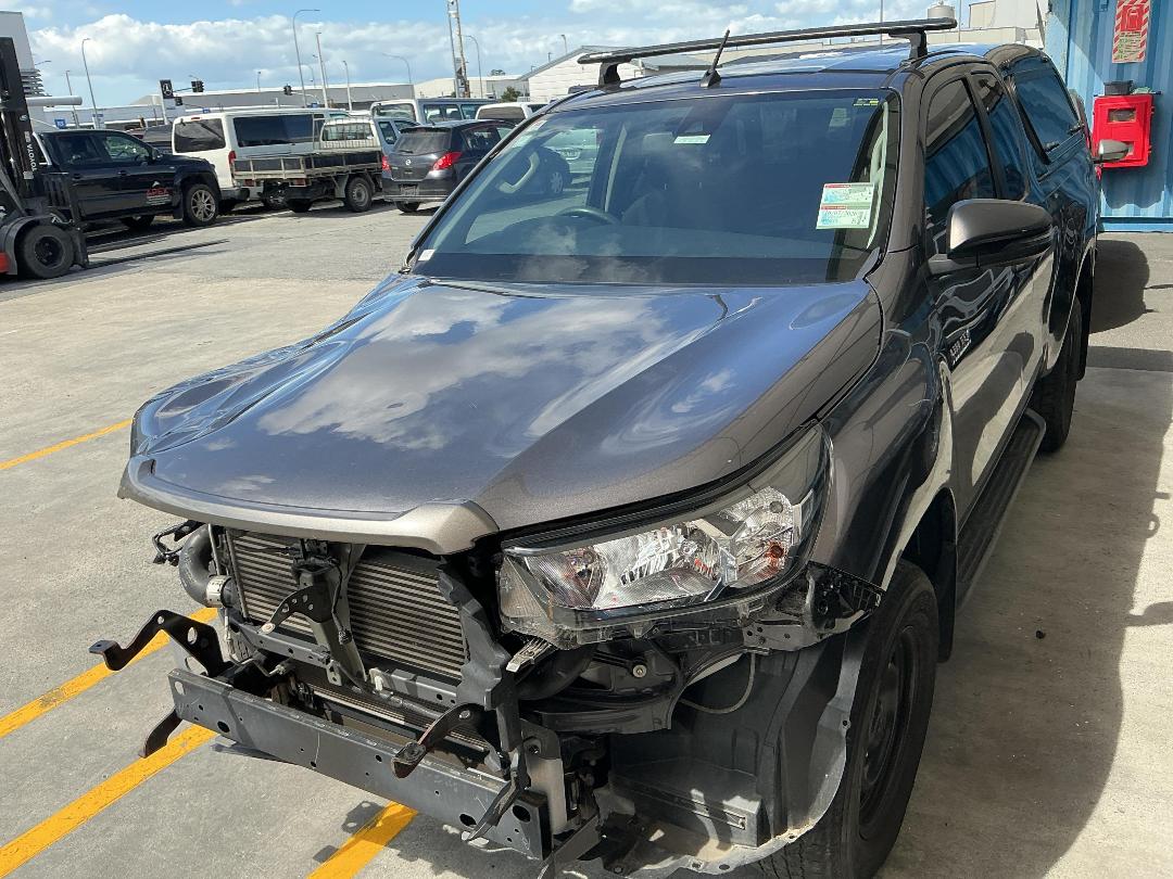 Photo '6' of Toyota Hilux SR TD EC Photo '6' of Toyota Hilux SR TD EC