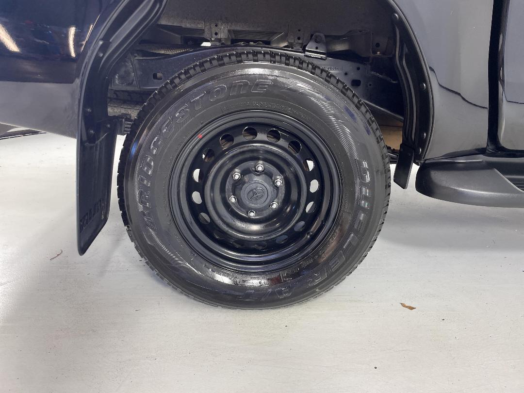 Photo '12' of Toyota Hilux