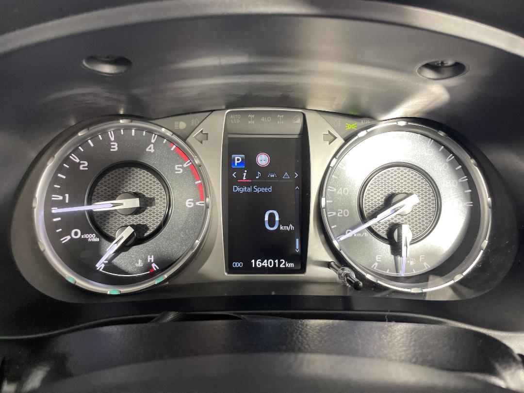 Photo '21' of Toyota Hilux