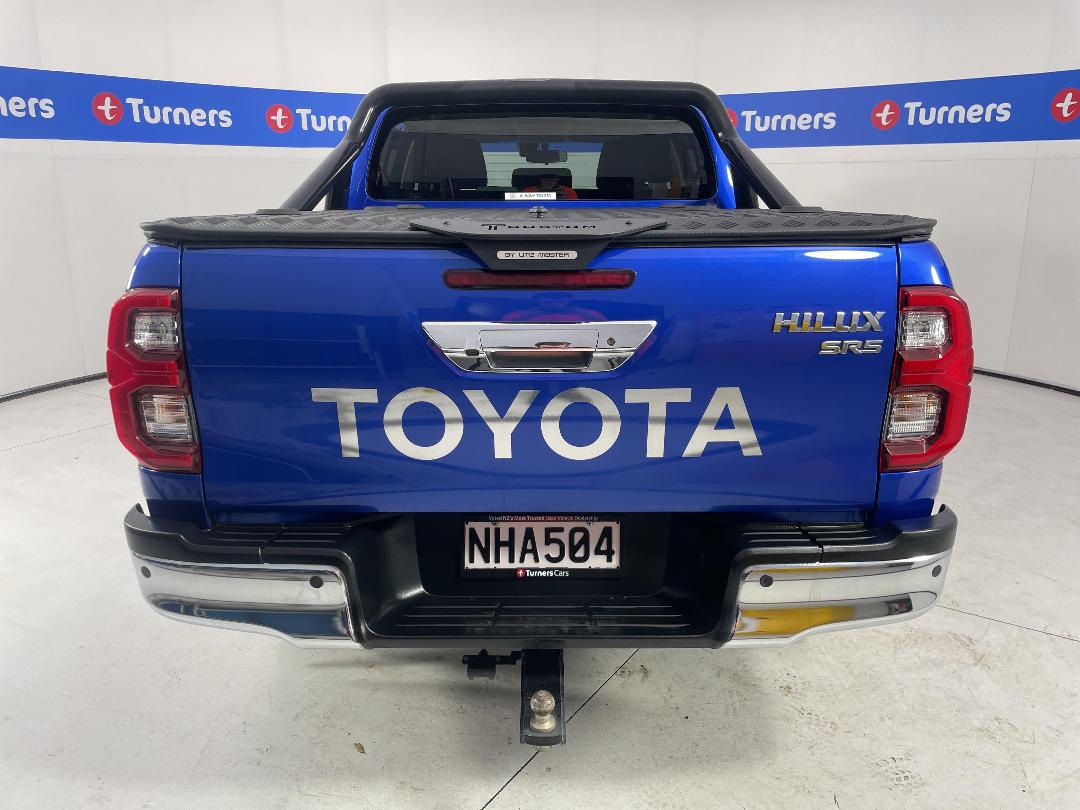 Photo '6' of Toyota Hilux