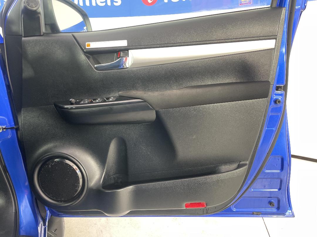 Photo '15' of Toyota Hilux