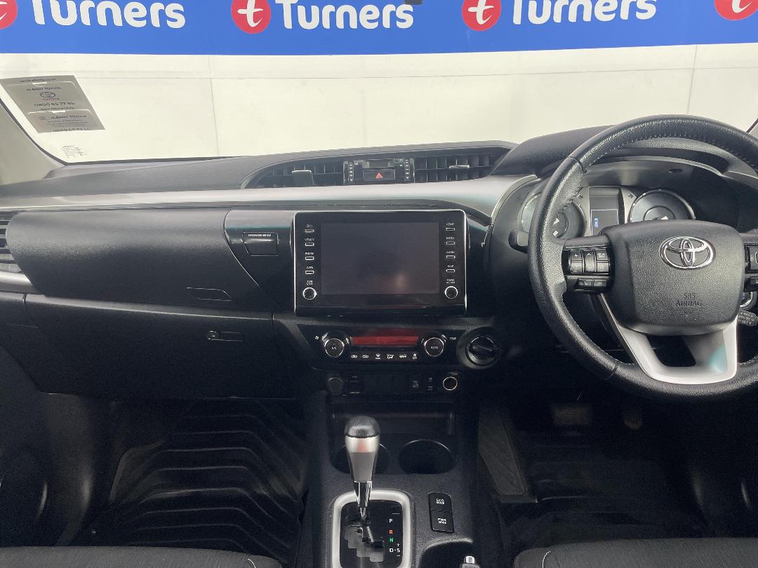 Photo '17' of Toyota Hilux