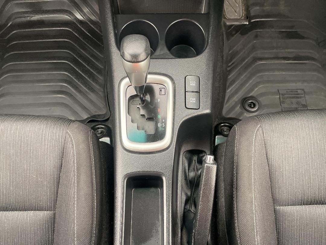 Photo '18' of Toyota Hilux